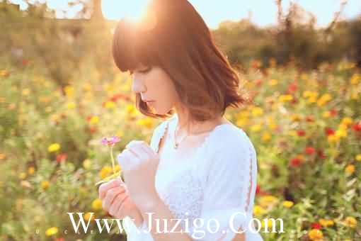 一个人走在街上的句子(46句)