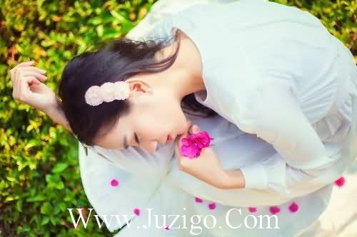 经历过了最爱的那个人之后，其他的人都开始变成了无所谓