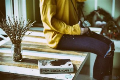 ​女生坚强到心疼的句子（女生坚强到心酸的说说）