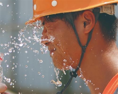 情侣唯美励志句子图片