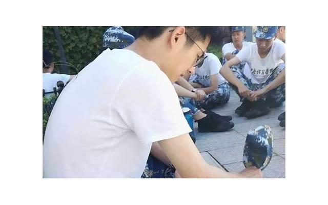  形容男子很温暖的短句总汇80句