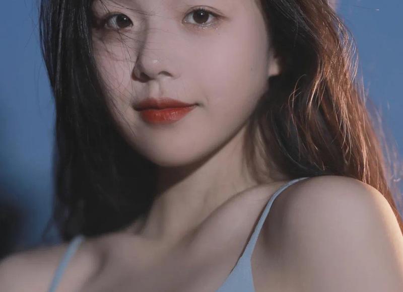 形容女子有才华有涵养的诗句，这样夸女生不会出错