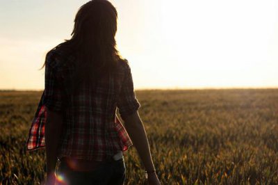 ​莫名想哭心里很烦很压抑的句子 心里难受压抑想哭怎么办