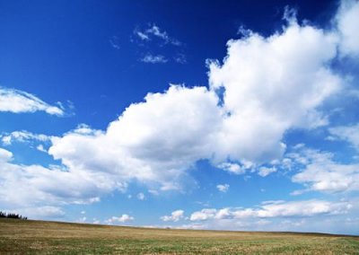 ​看着蓝天白云心情极好的句子（天气好心情也好的文案短句）