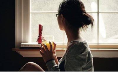 半夜哭红了眼睛说说