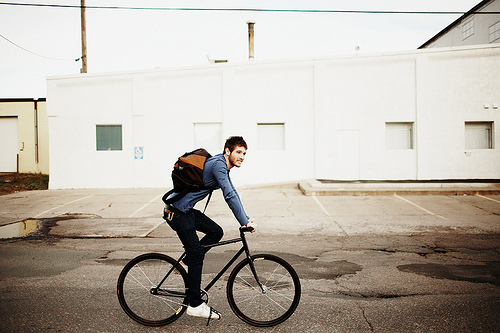 正能量传播名言大全 正能量励志名言和作者?(精选70句)