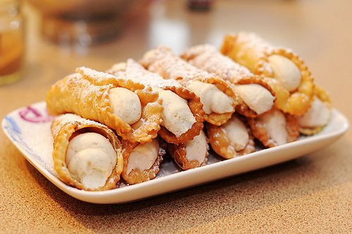 爱情表白最感动的句子一段简短而深情的告白(50句)