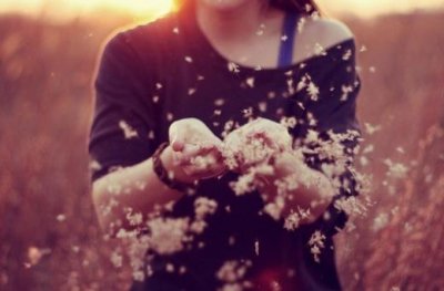 ​一句话打动女生的心（心情不好的说说伤感）